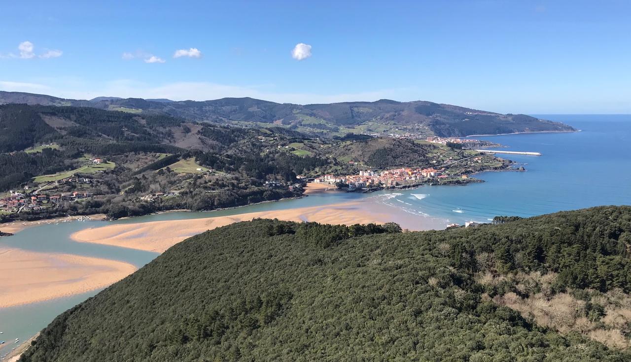 Urdaibai Etxea * Ea